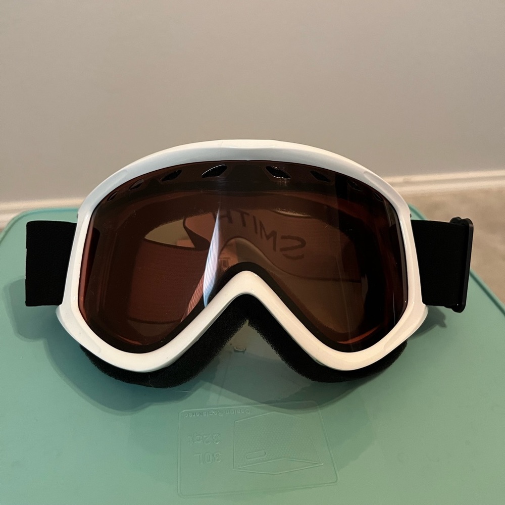 Smith snowboarding goggles, one size fits all, women’s